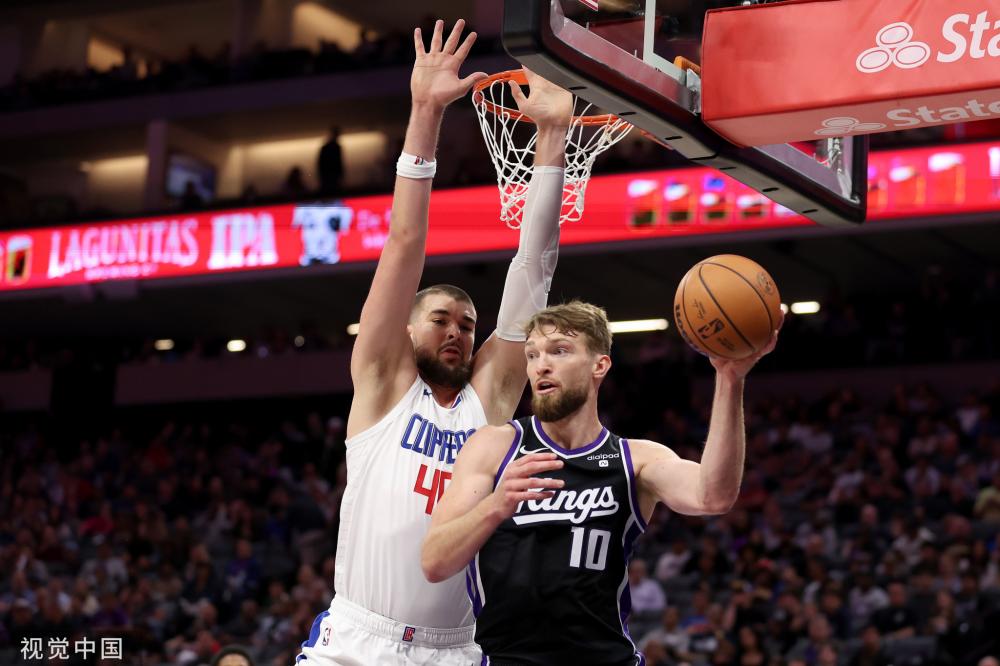 多次大赛中 多次大赛中